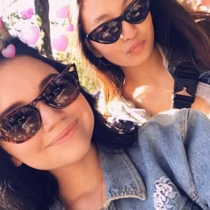 Meet your Posher, Lia